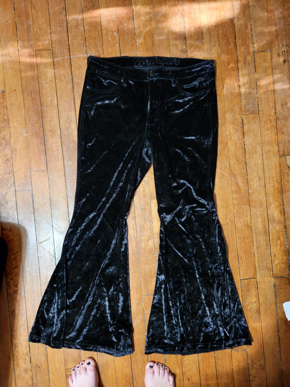 Womens Wrangler Black Velvet Trumpet Flared Pants 31x30
